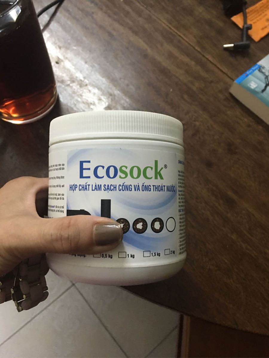 Ảnh chụp sản phẩm bột thông cống EcoSock do chị Trâm cung cấp