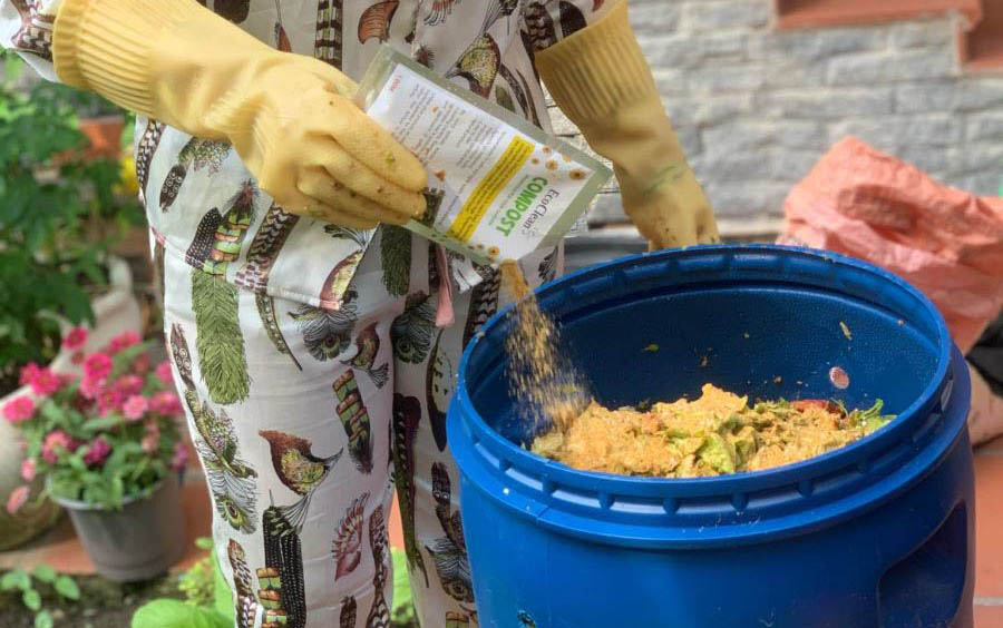 Sử dụng vi sinh ủ phân compost khi làm phân trùn quế