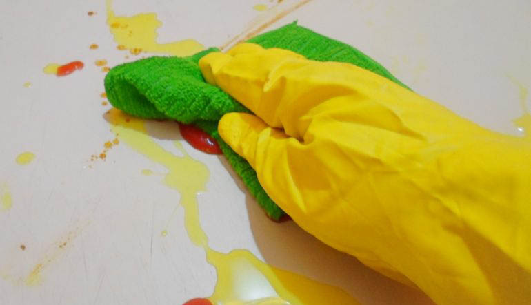 Làm thế nào để ngăn ngừa và loại bỏ mùi hôi trên khăn lau bếp